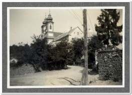 1935